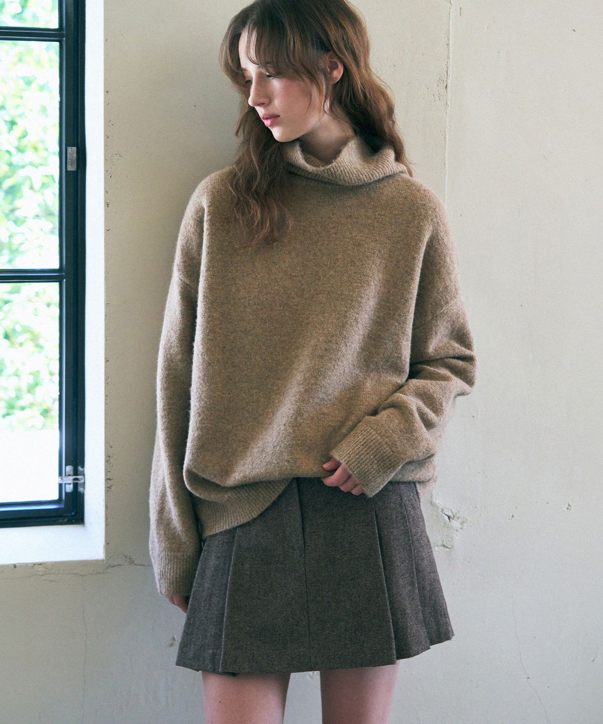 드로우핏 우먼(DRAWFIT WOMEN) 헤어리 울 오버핏 터틀넥 니트 [BEIGE]