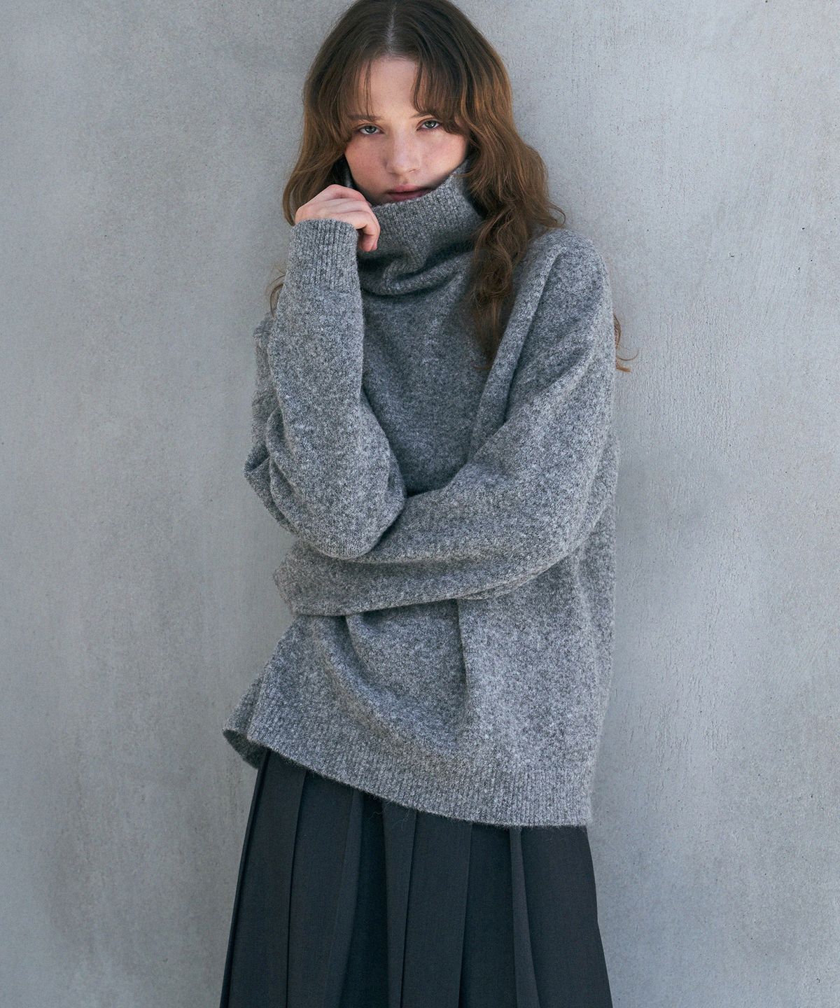 드로우핏 우먼(DRAWFIT WOMEN) 헤어리 울 오버핏 터틀넥 니트 [BEIGE]