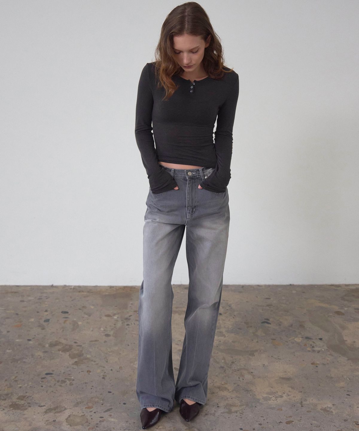 신앤리(SSIN AND LEE) Hailey Washed Denim Pants Grey