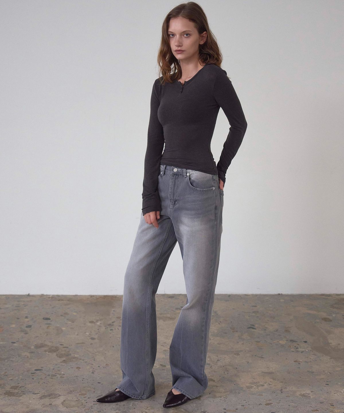 신앤리(SSIN AND LEE) Hailey Washed Denim Pants Grey