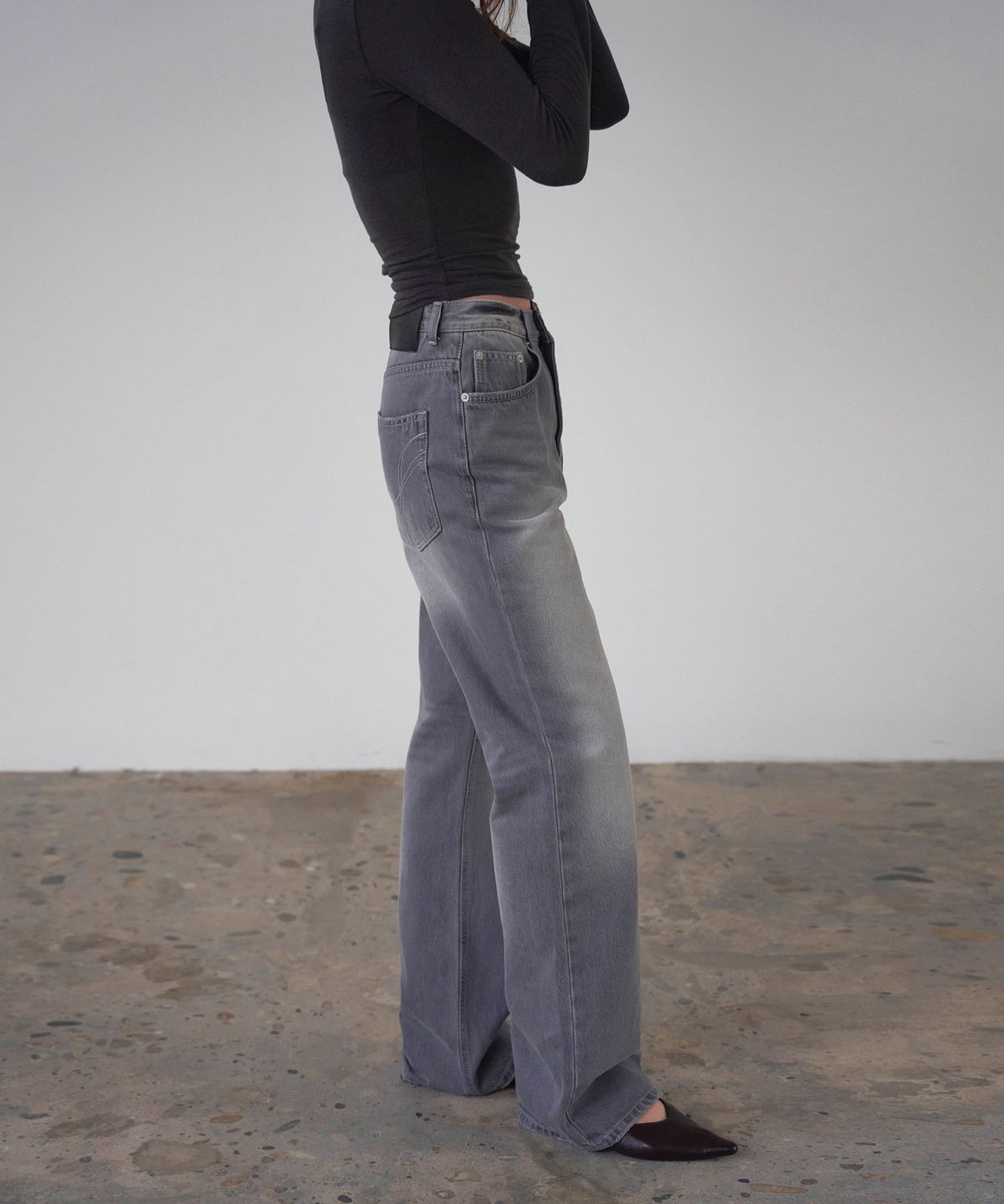 신앤리(SSIN AND LEE) Hailey Washed Denim Pants Grey