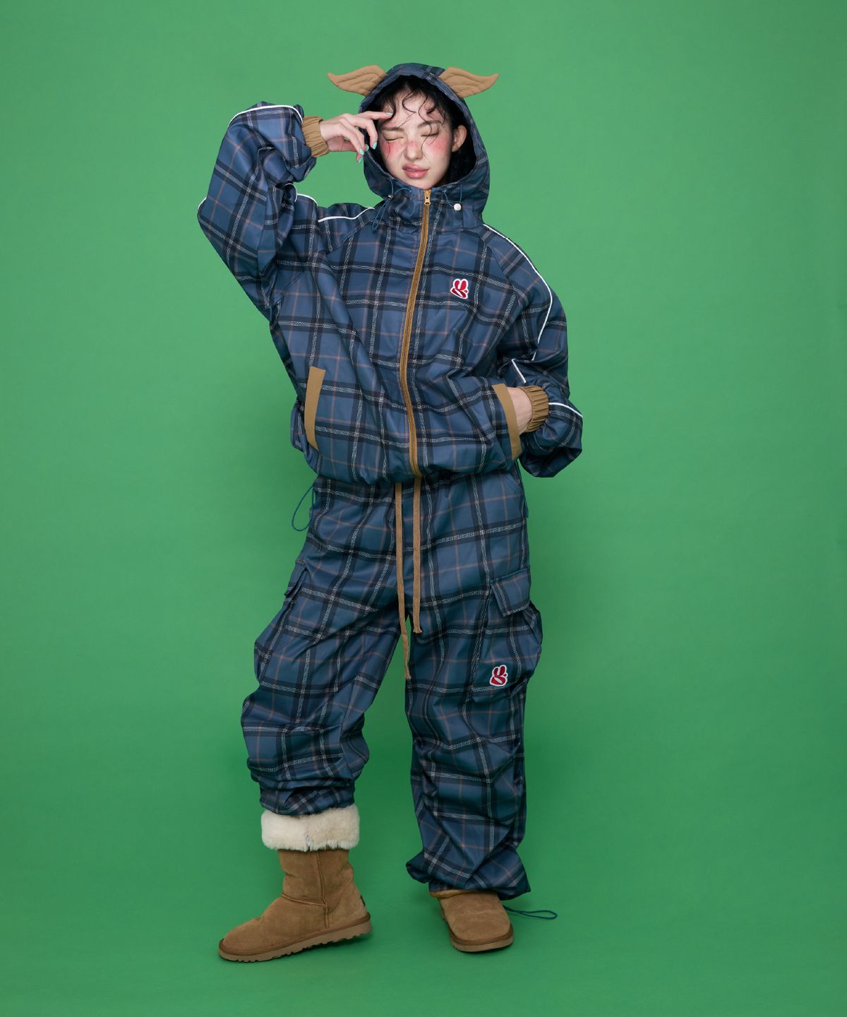 예그(YEGG) Wing Mix Check Windbreaker