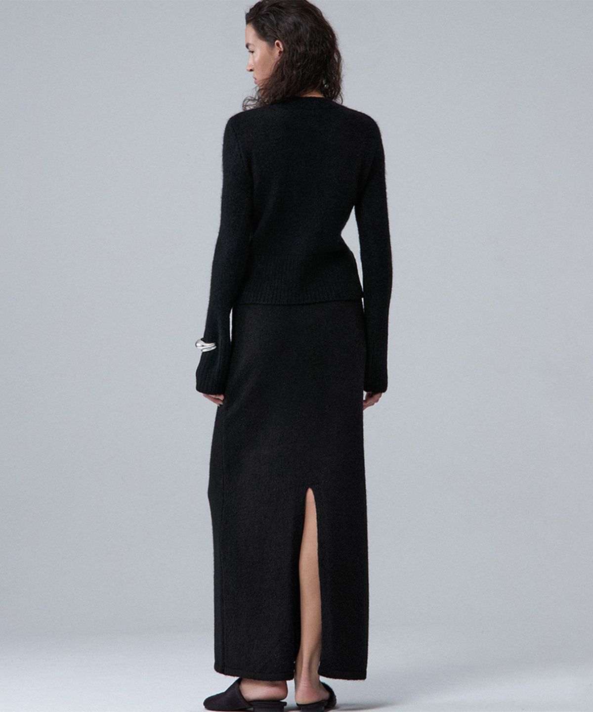 우마뭉(UMARMUNG) Baby alpaca maxi skirt_Black