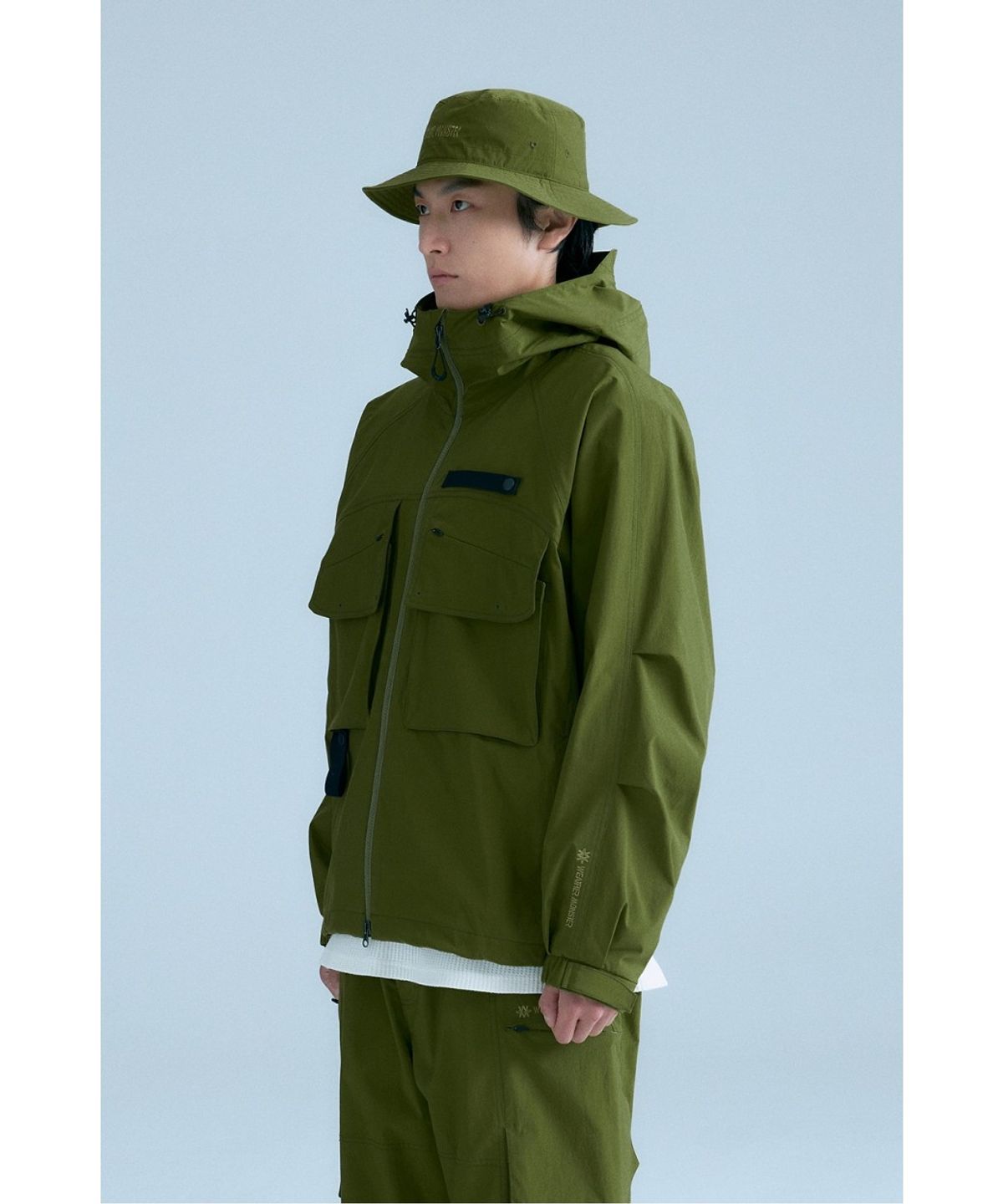 코오롱스포츠(KOLON SPORT) WM 남성 아웃포켓 싱글 재킷 8GJJA26301OKH