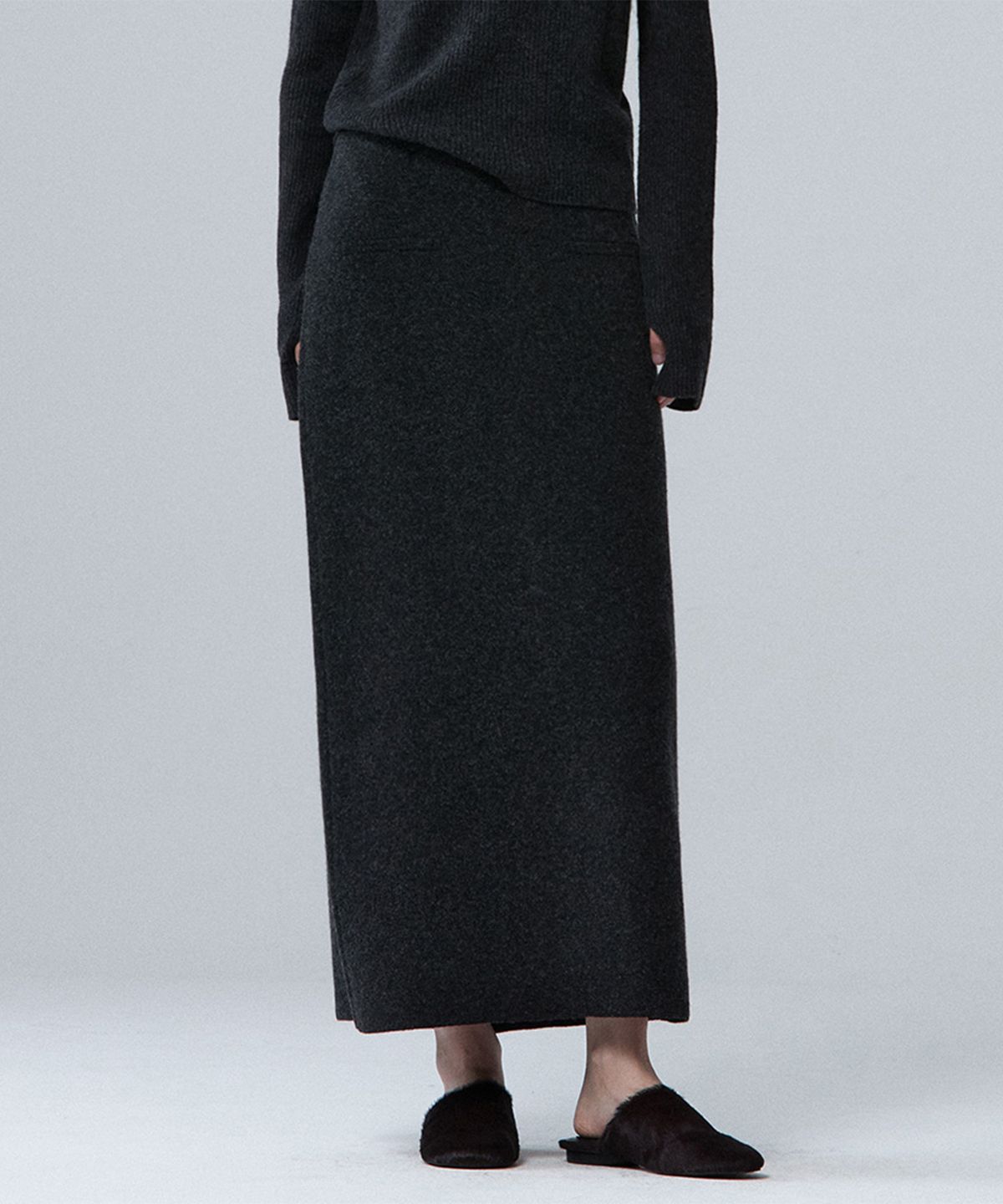 우마뭉(UMARMUNG) Wool cashmere double faced maxi skirt_Graphite