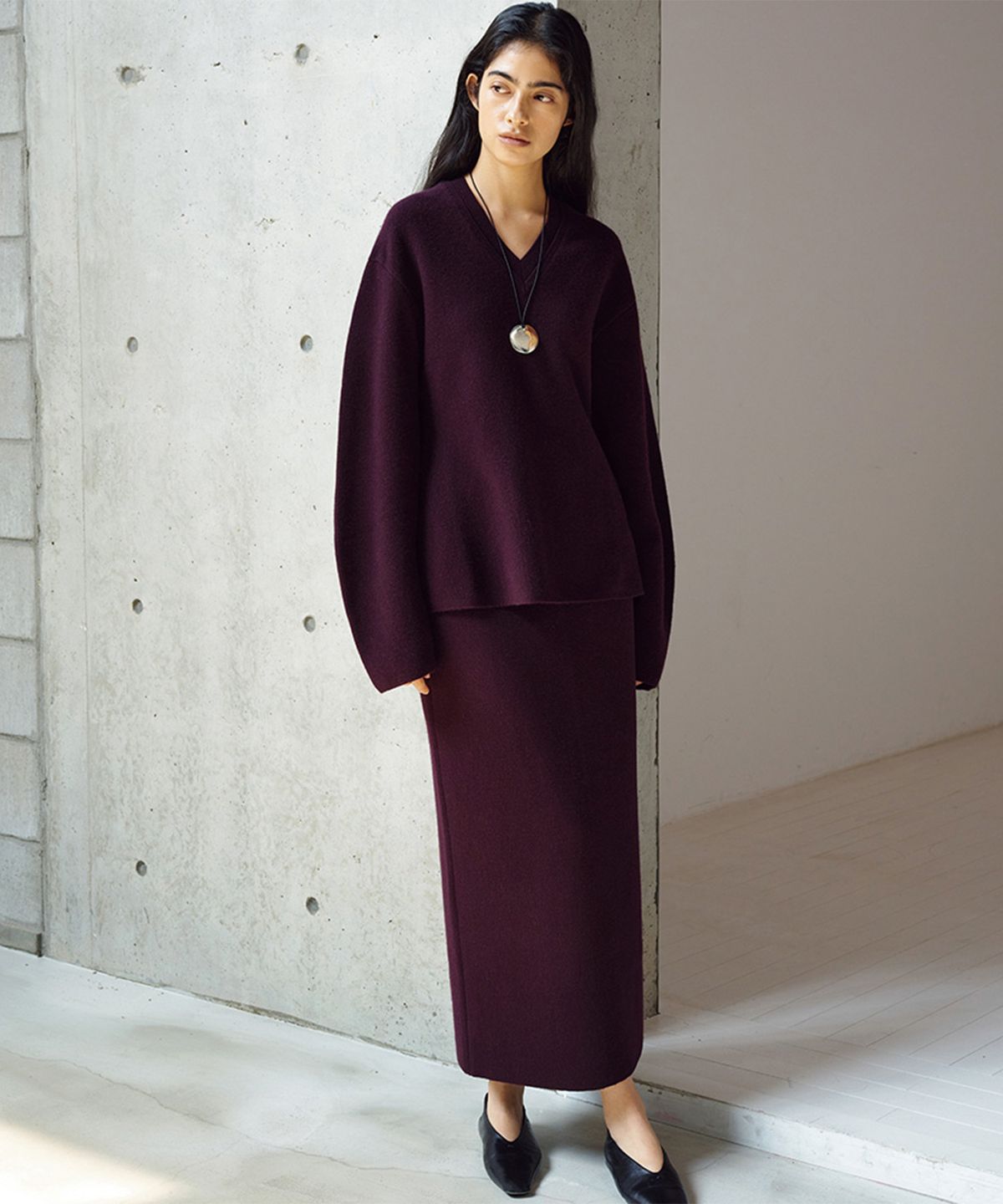 우마뭉(UMARMUNG) Wool cashmere double faced maxi skirt_Black berry