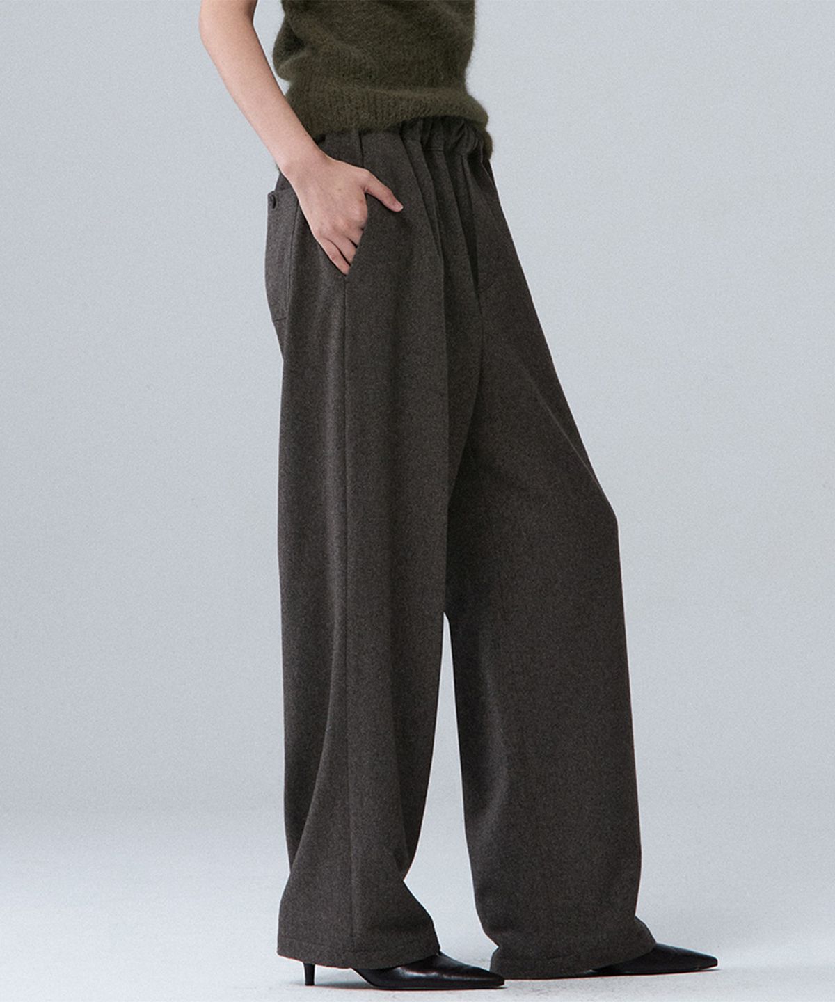우마뭉(UMARMUNG) Wool cashmere straight pants_Dark olive