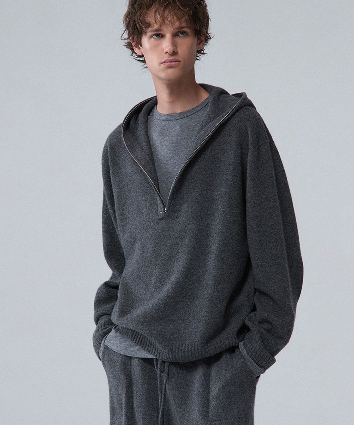 우마뭉(UMARMUNG) Super fine merino wool half zip up hooded pullover_Heather grey