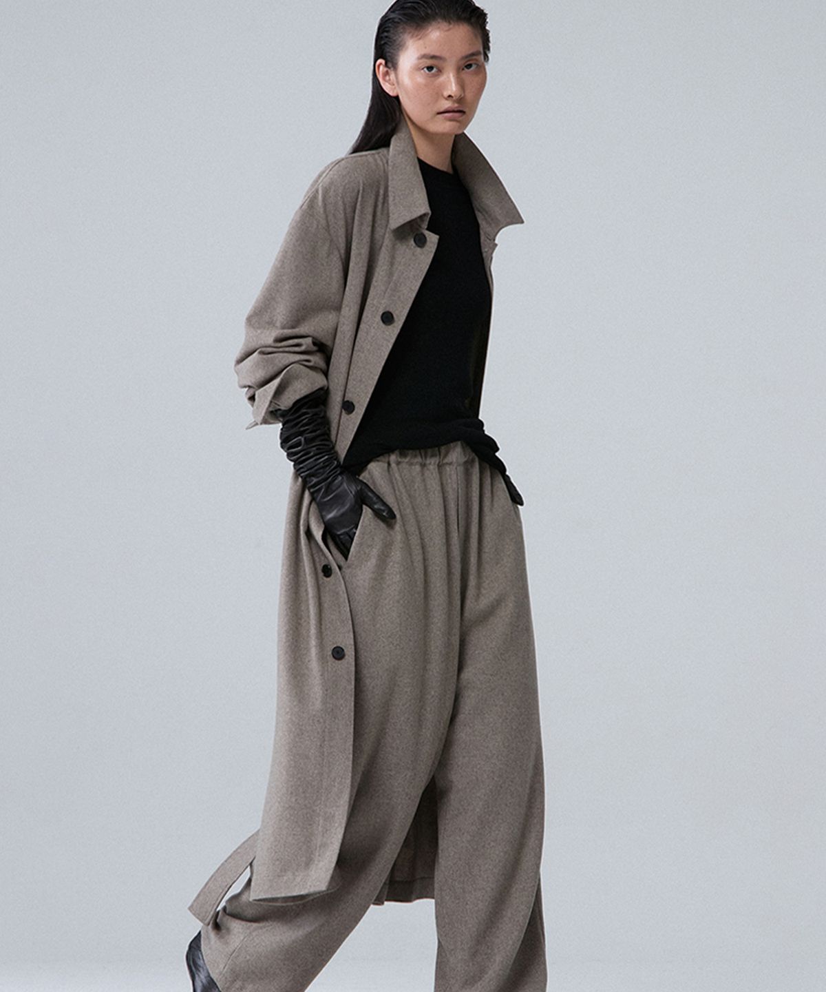 우마뭉(UMARMUNG) Wool cashmere fluid long shacket_Almond