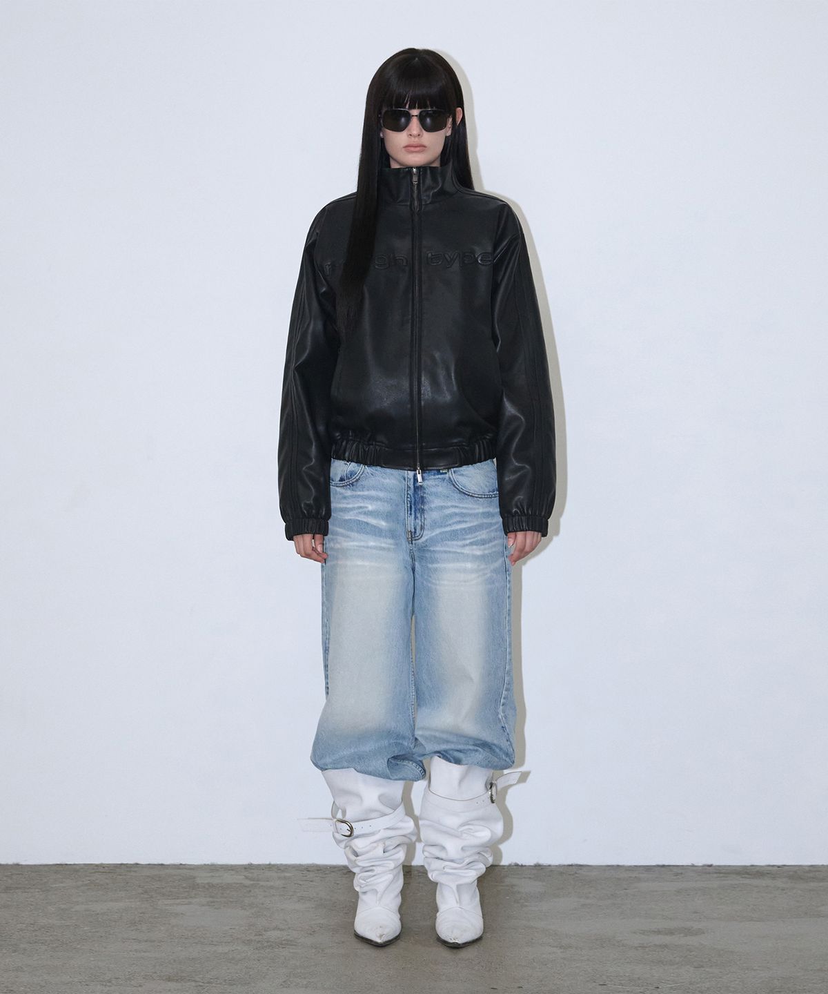 로타입(ROUGHTYPE) Track line leather Jumper - Black
