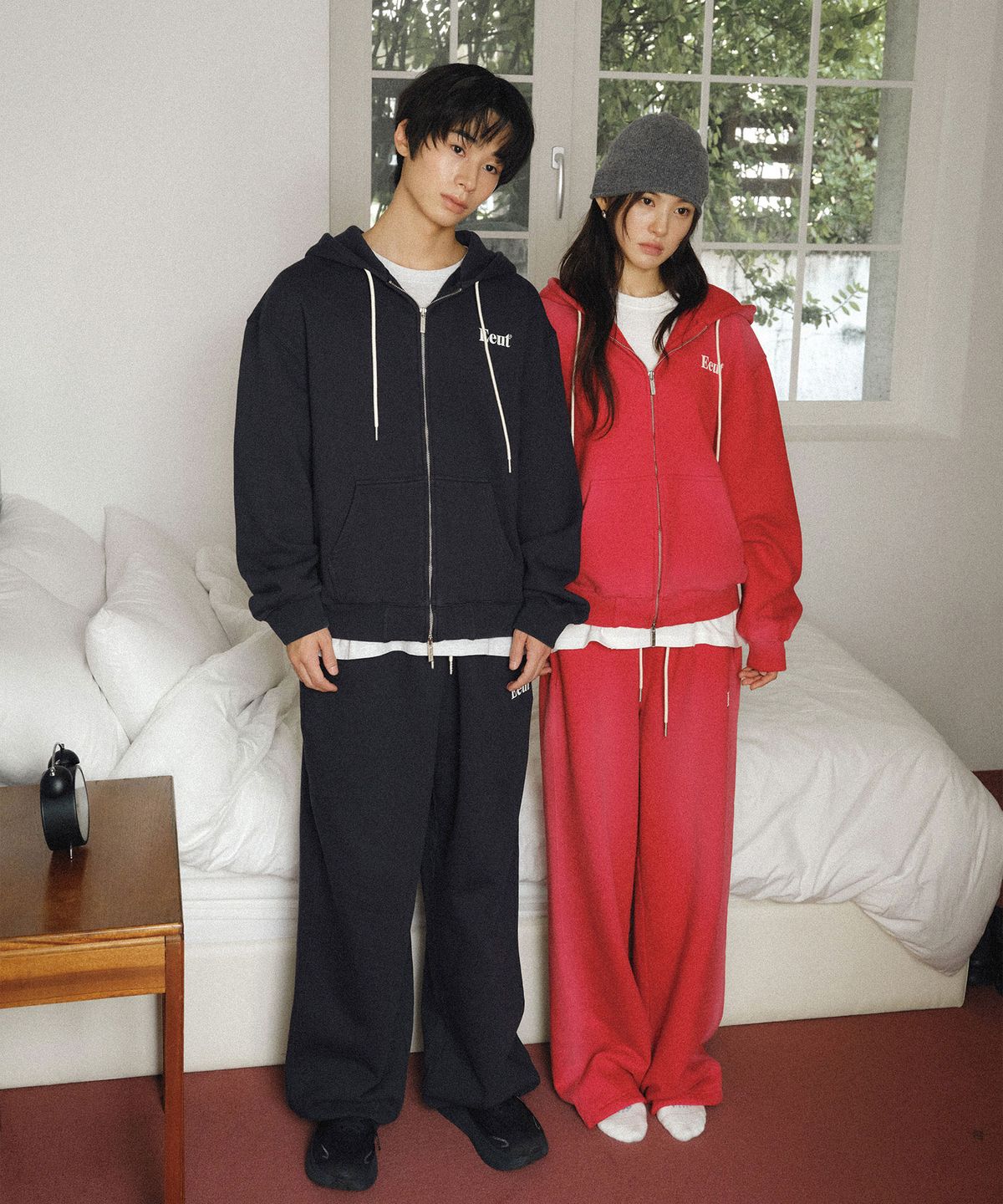 이우트(EEUT) EEUT BASIC WASHED SWEATPANTS / DARK NAVY