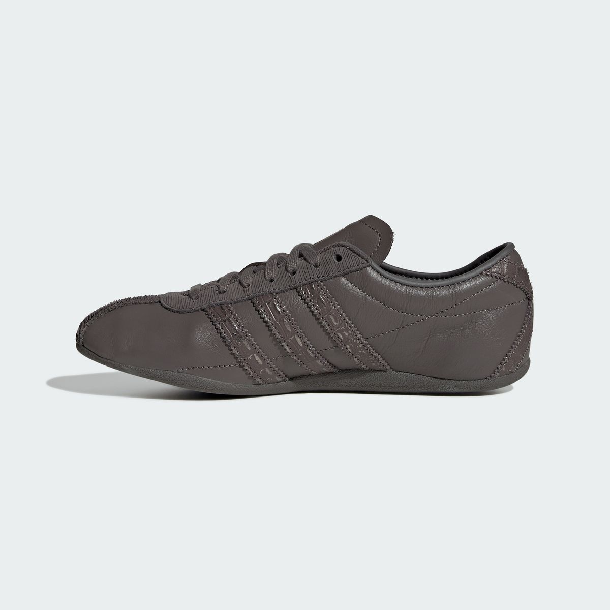 아디다스(ADIDAS) 도쿄 KJ7552
