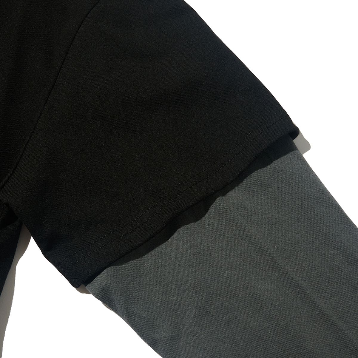 테일러 스튜디오(TAILOR STUDIO) 더블 레이어드 긴팔티셔츠 (블랙)