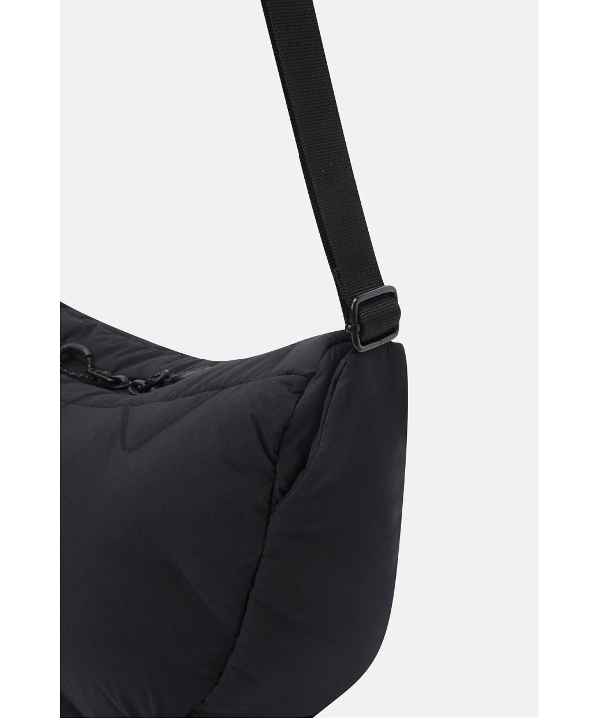 코오롱스포츠(KOLON SPORT) 여성 솟솟 크로스백 QEBDX26652BLK