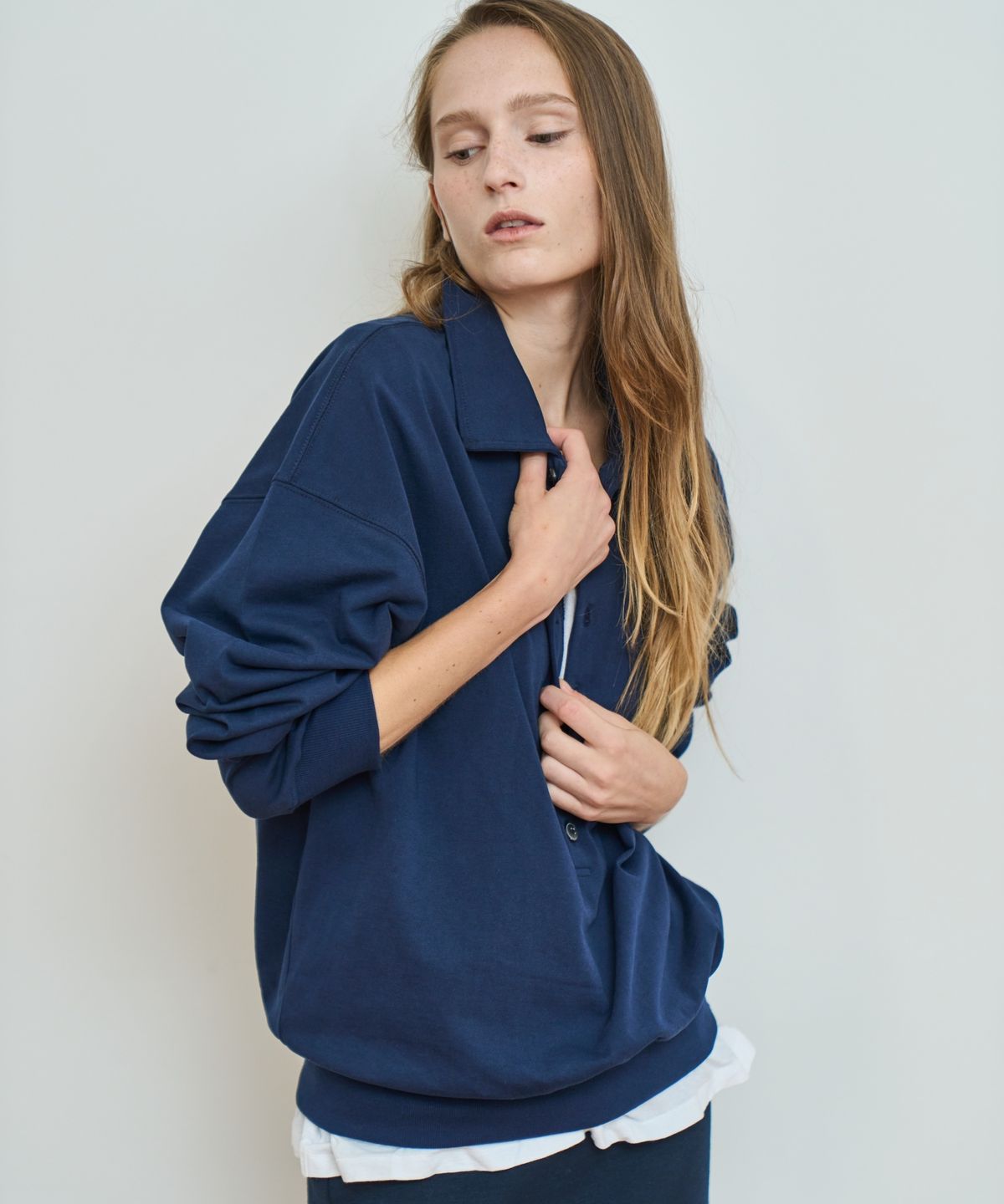그리다제이(GRIDAJ) [Signature] Overfit Collared Sweatshirt  _ navy