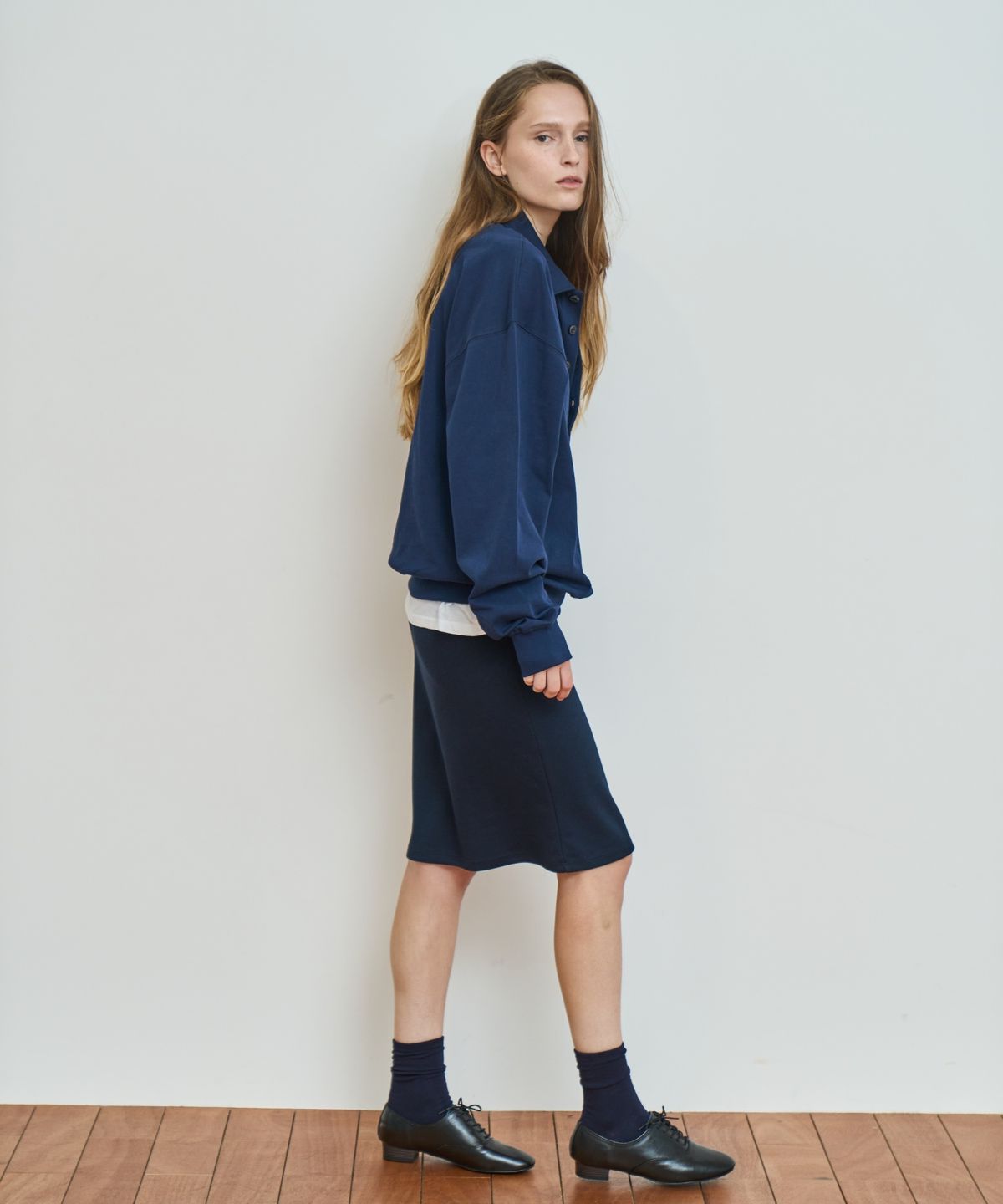 그리다제이(GRIDAJ) [Signature] Overfit Collared Sweatshirt  _ navy