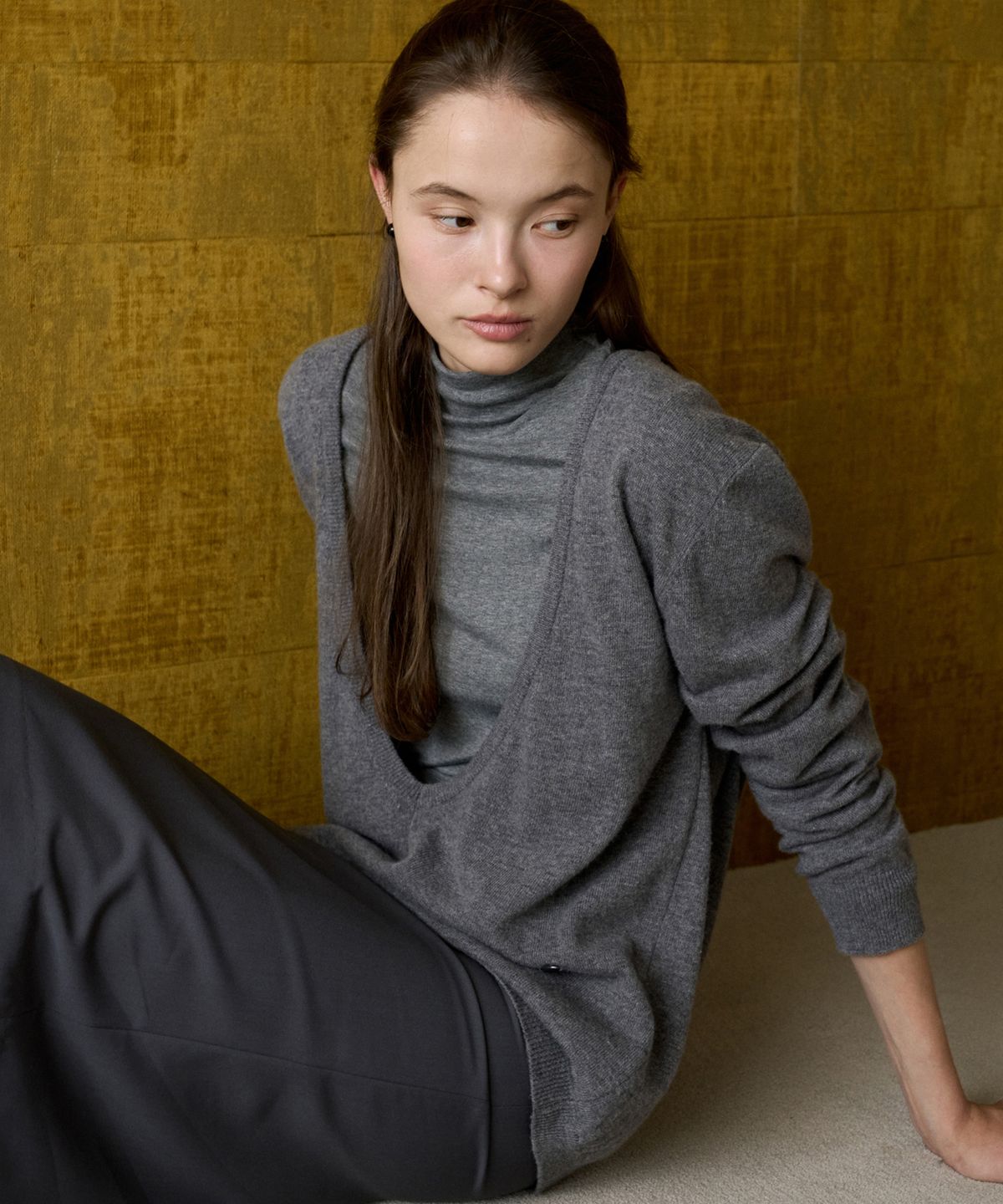 이보크에라(EVOKEERA) Cozy Deep V-Neck Wool 100% Knit(Gray)