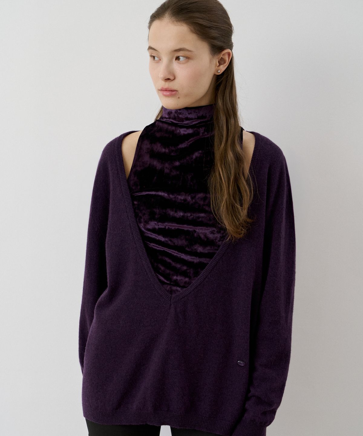 이보크에라(EVOKEERA) Cozy Deep V-Neck Wool 100% Knit(Deep Purple)