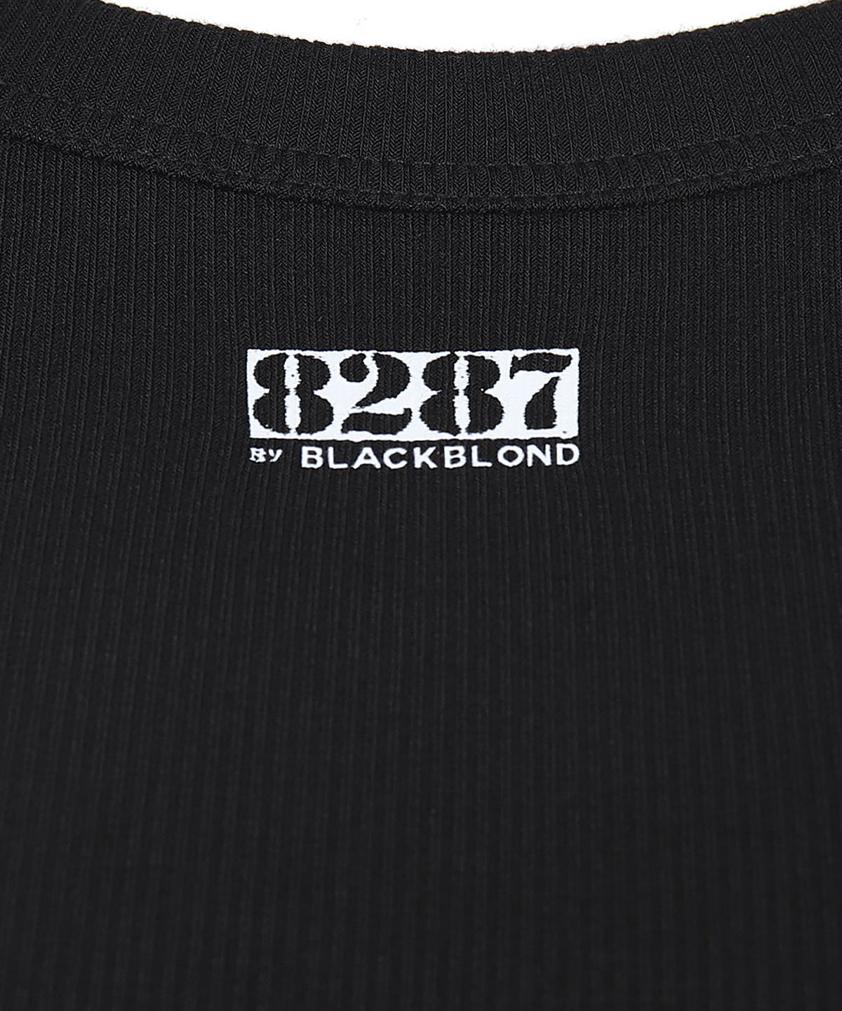 블랙블론드(BLACKBLOND) 8287 로고 크롭 탱크탑 (블랙)
