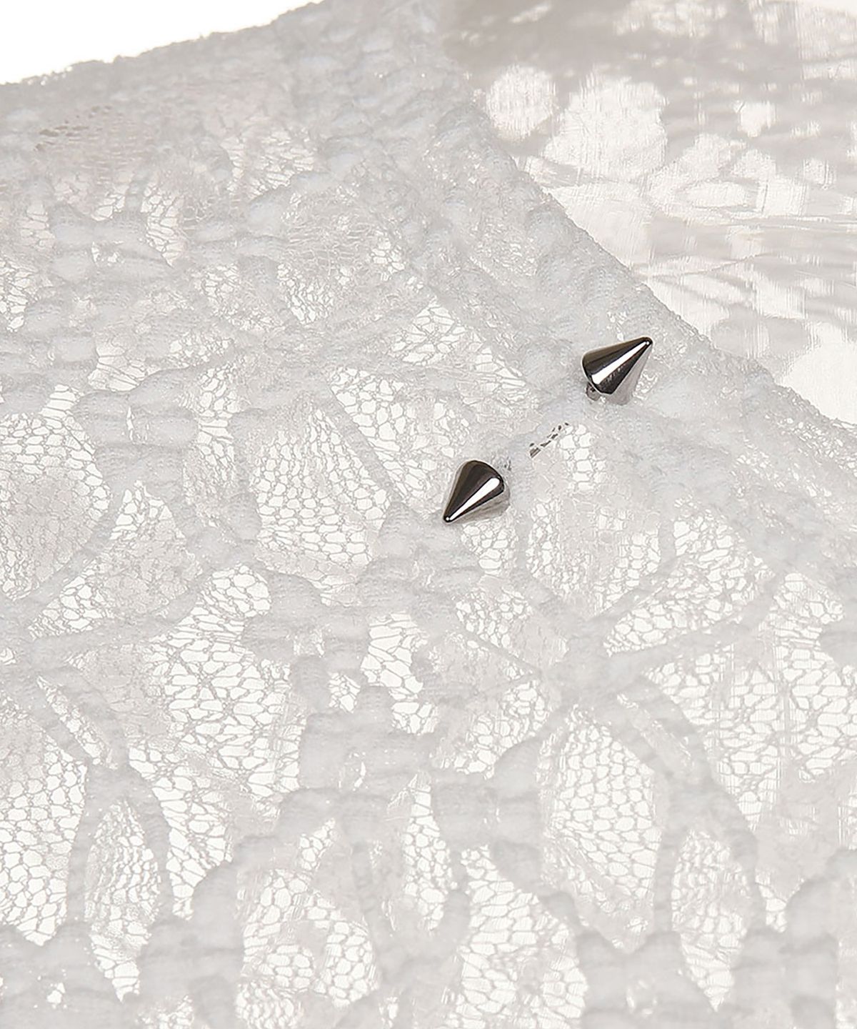 블랙블론드(BLACKBLOND) 8287 피어싱 시스루 레이스 긴팔티 (화이트)