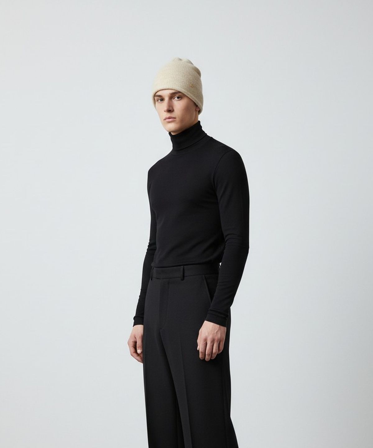 유니버셜 케미스트리(UNIVERSAL CHEMISTRY) Wool Ivory Roll-up Long Beanie 롱비니