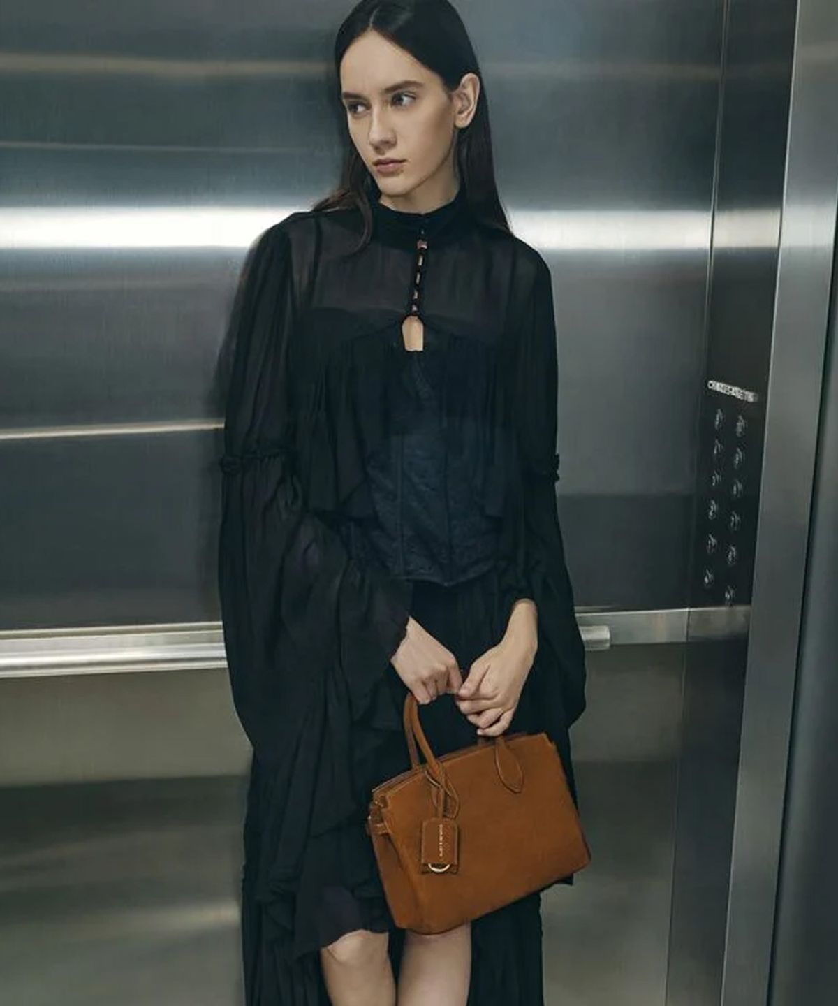 찰스앤키스(CHARLES & KEITH) 지네브라 토트백 피칸 브라운 CK2-30782934-1