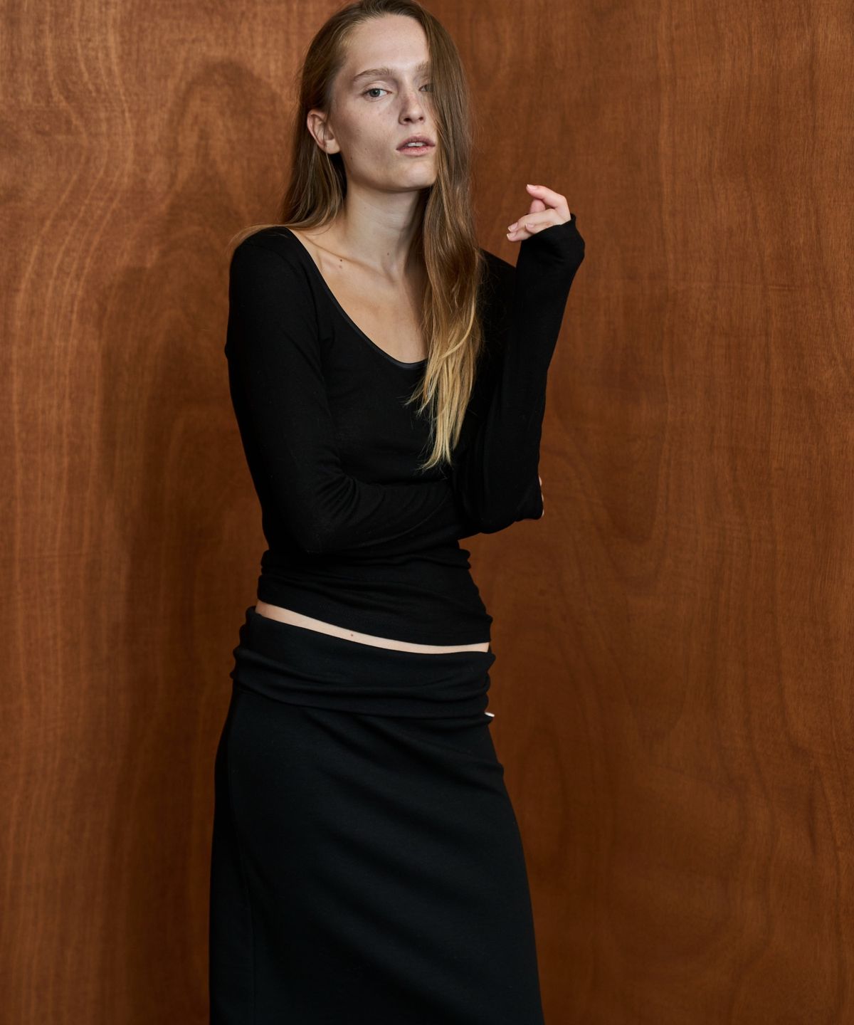 그리다제이(GRIDAJ) Ttencel wool scoop neck long sleeve _ black