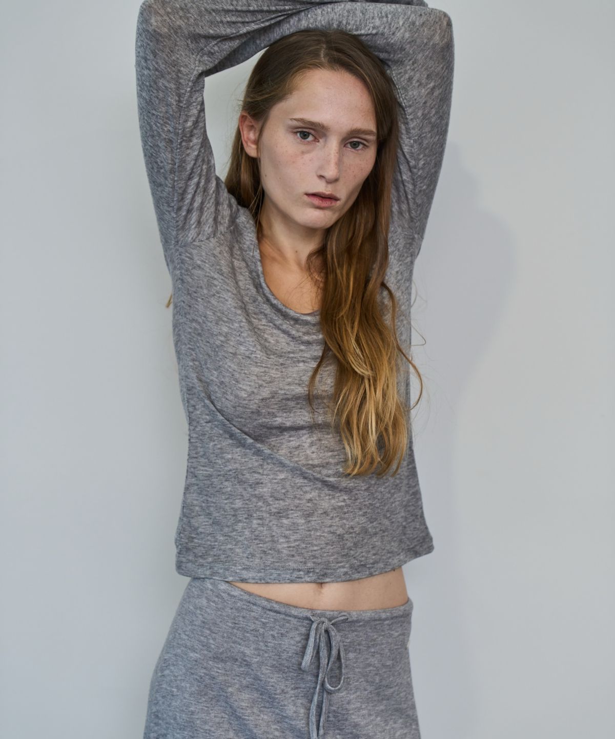 그리다제이(GRIDAJ) Ttencel wool scoop neck long sleeve _ gray