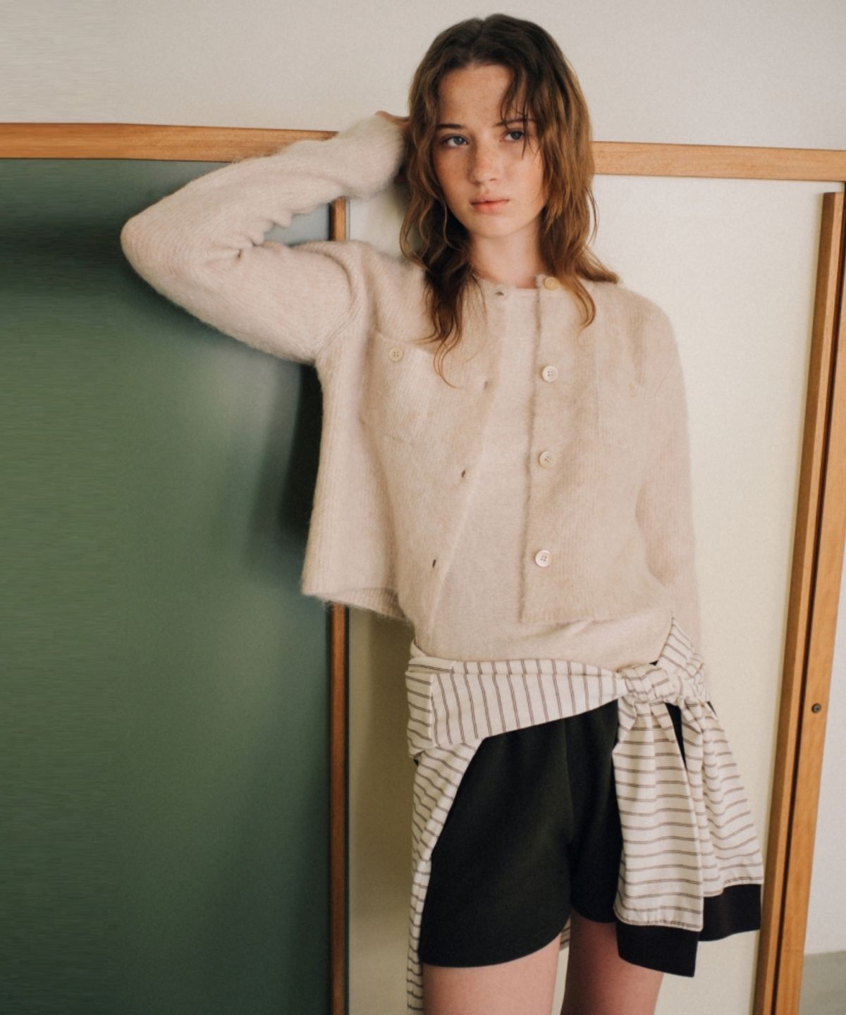 어나우트(UNNOUT) HAIRY WOOL KNIT CARDIGAN OATMEAL BEIGE