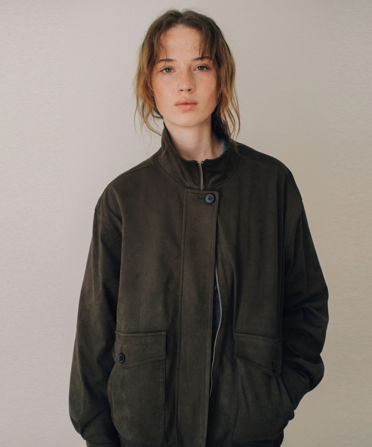 어나우트(UNNOUT) SUEDE BLOUSON JACKET KHAKI