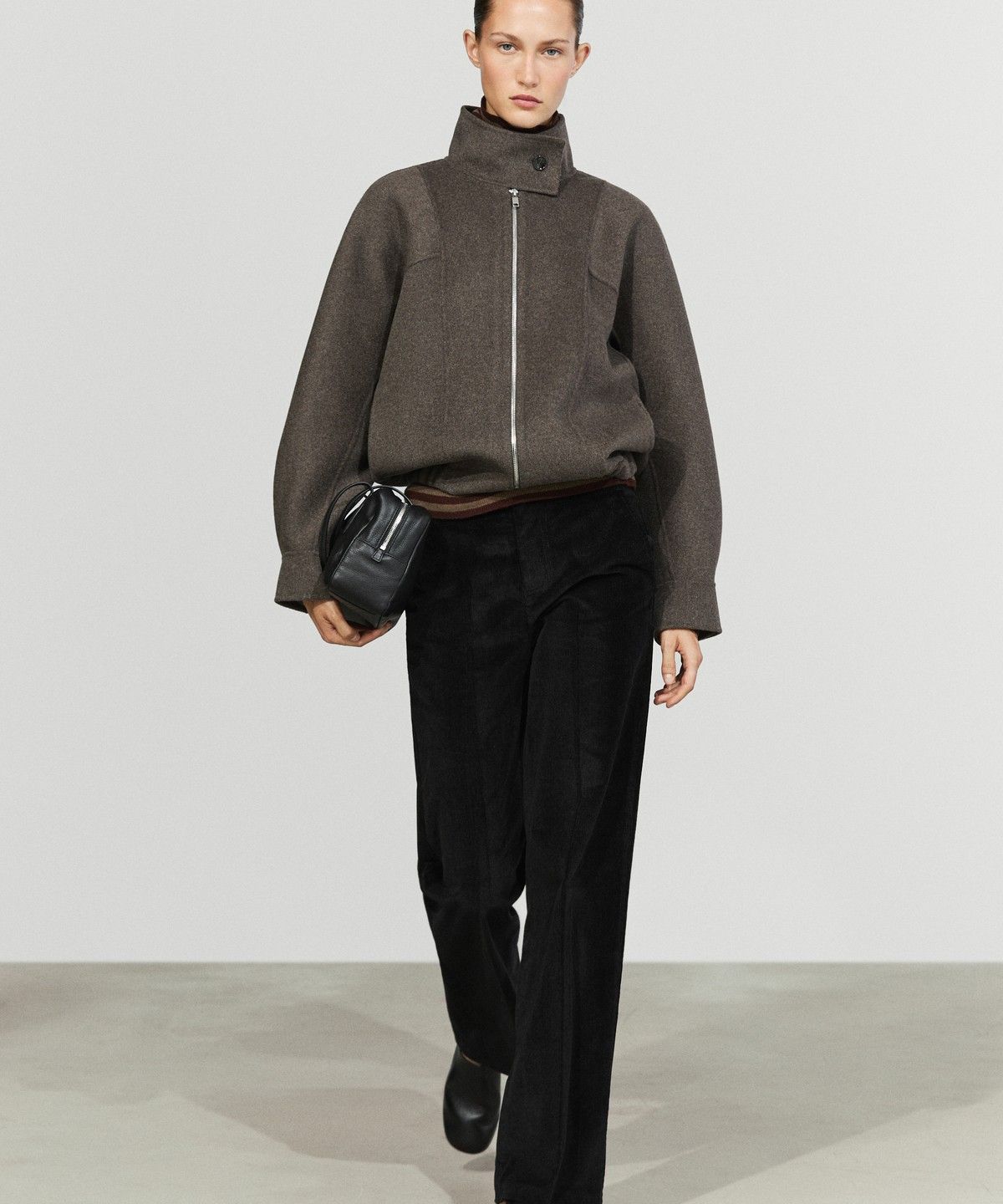마시모두띠(MASSIMO DUTTI) 울 혼방 봄버 재킷