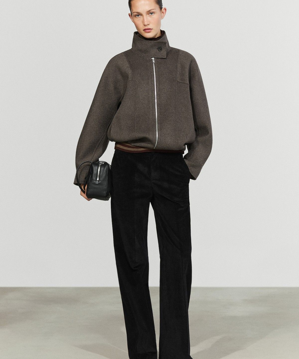 마시모두띠(MASSIMO DUTTI) 울 혼방 봄버 재킷