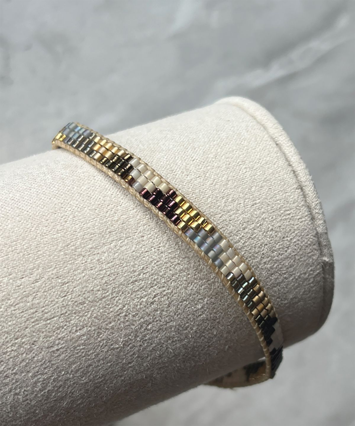 림바(RIMBA) [Leju] Handmade Beaded Bracelet in Grey and Copper