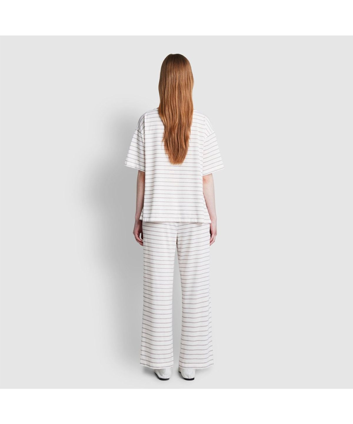 자주(JAJU) [SET] 여 소프트 5부 라운지 티셔츠, 9부 라운지 팬츠_아이보리