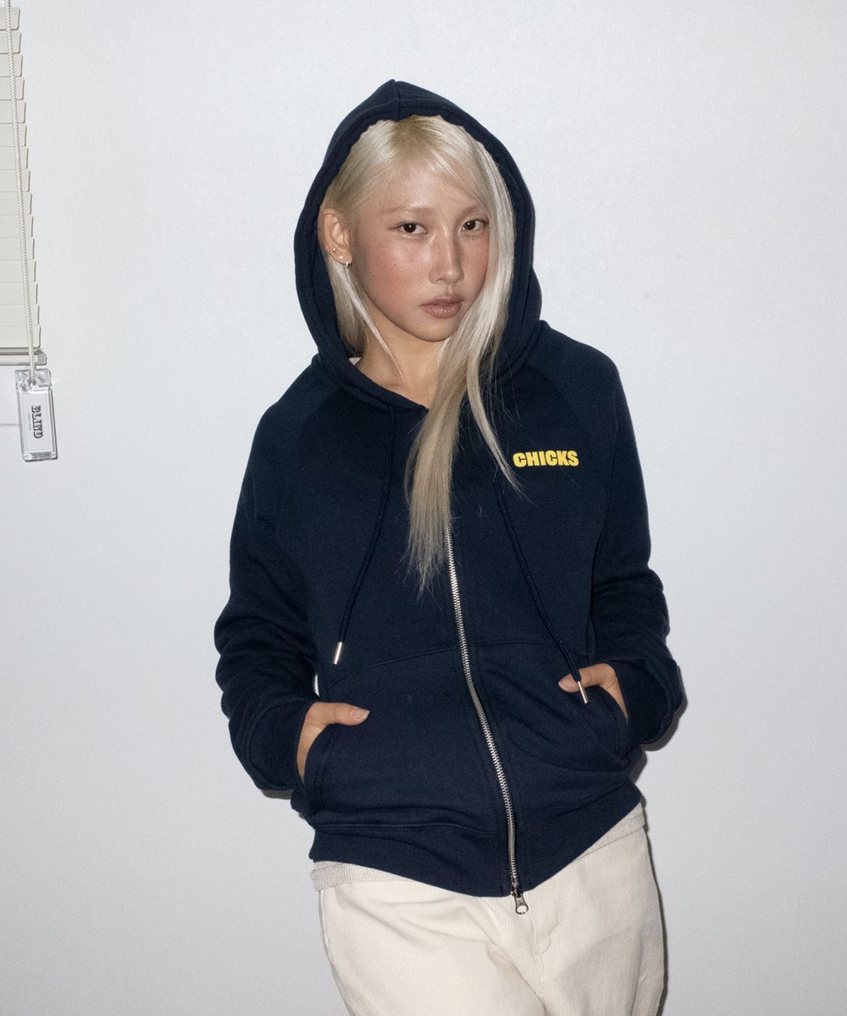 칙스(CHICKS) 주디X칙스 스탠다드 후드집업 네이비