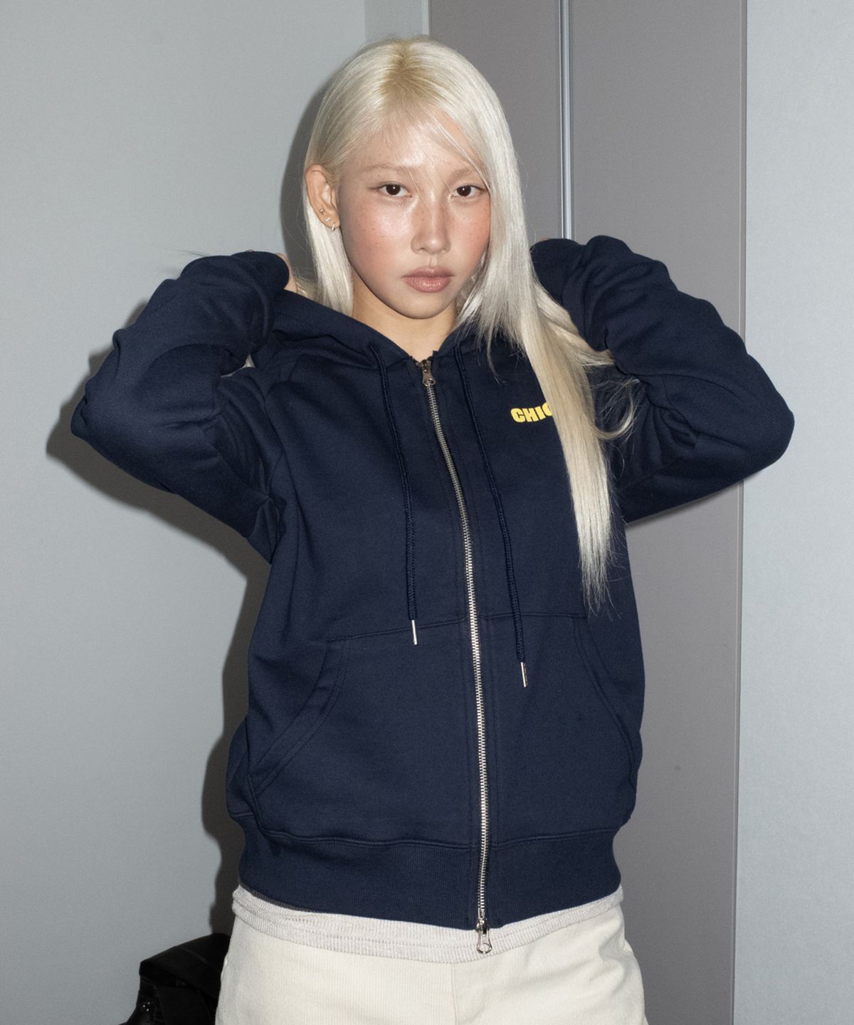 칙스(CHICKS) 주디X칙스 스탠다드 후드집업 네이비