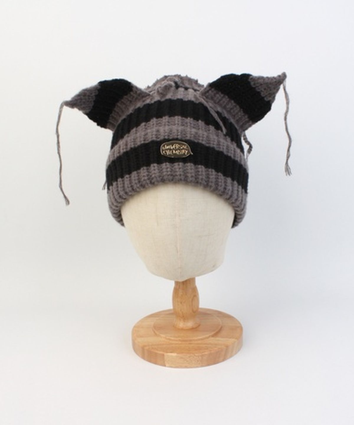 유니버셜 케미스트리(UNIVERSAL CHEMISTRY) Vintage Fox Black-Gray Beanie 고양이비니