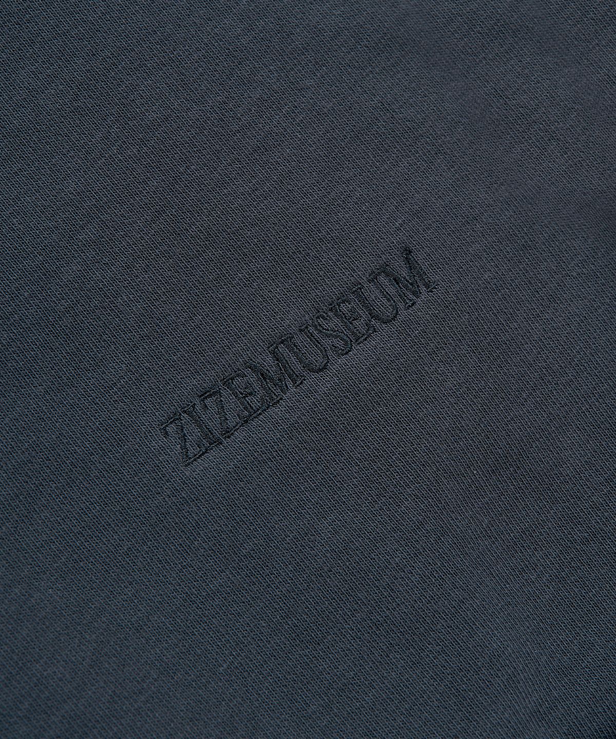 지제뮤지엄(ZIZEMUSEUM) DEEP V-NECK OVERSIZED SWEATSHIRT (NAVY)