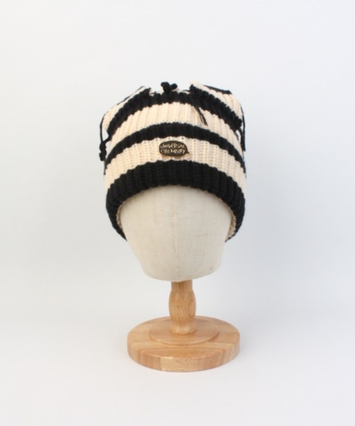 유니버셜 케미스트리(UNIVERSAL CHEMISTRY) Vintage Fox Black-Ivory Beanie 고양이비니