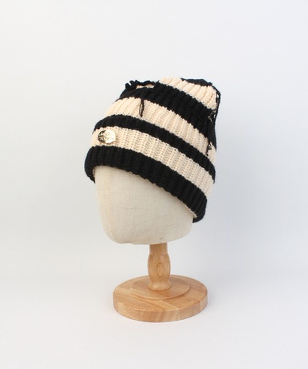 유니버셜 케미스트리(UNIVERSAL CHEMISTRY) Vintage Fox Black-Ivory Beanie 고양이비니