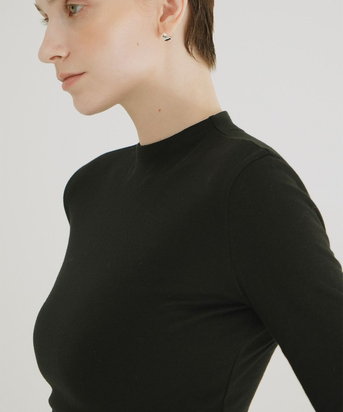 클라네(CLANE) MOCK NECK MID SLEEVE TOPS