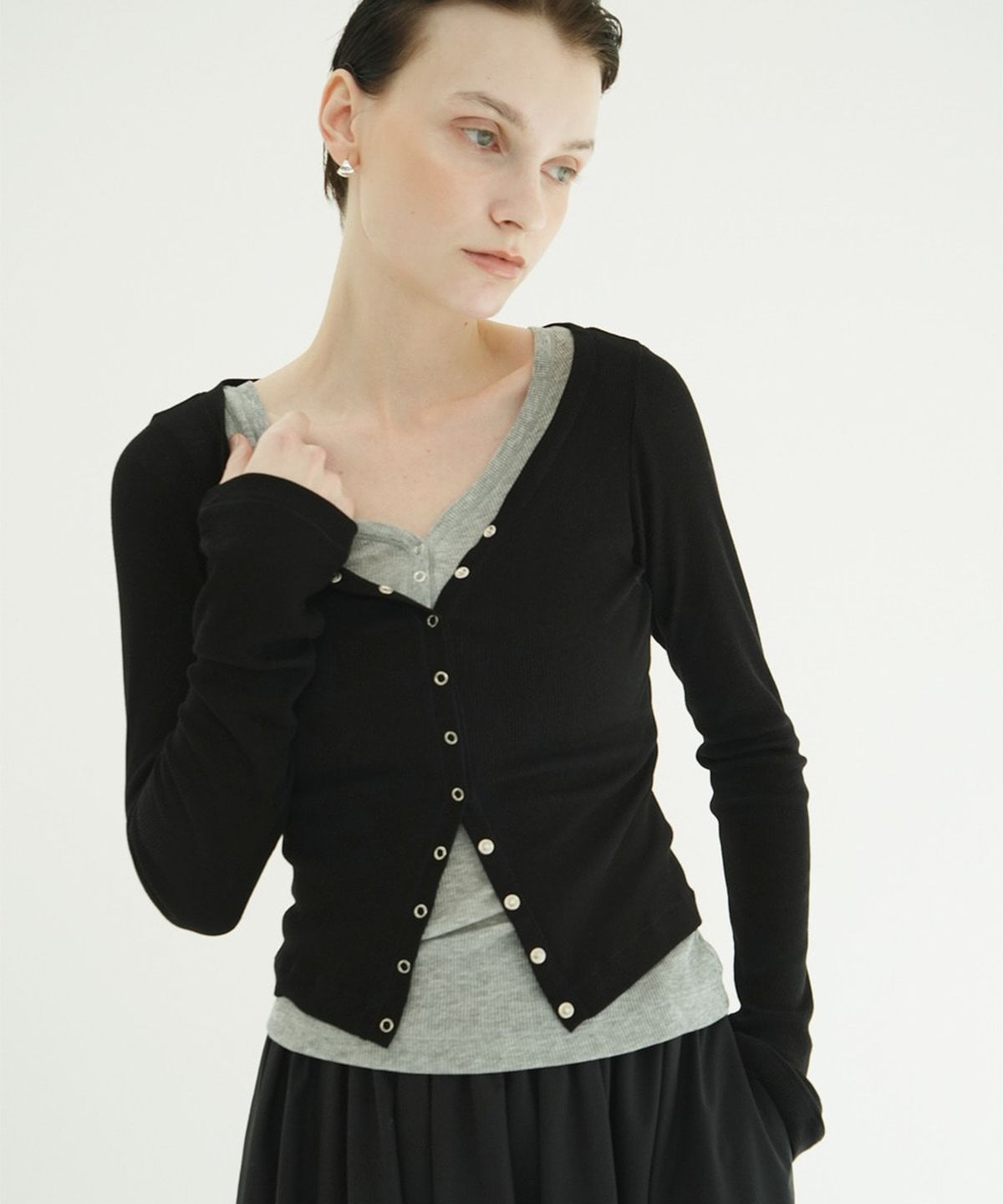 클라네(CLANE) CURVED NECK LAYERED SET TOPS