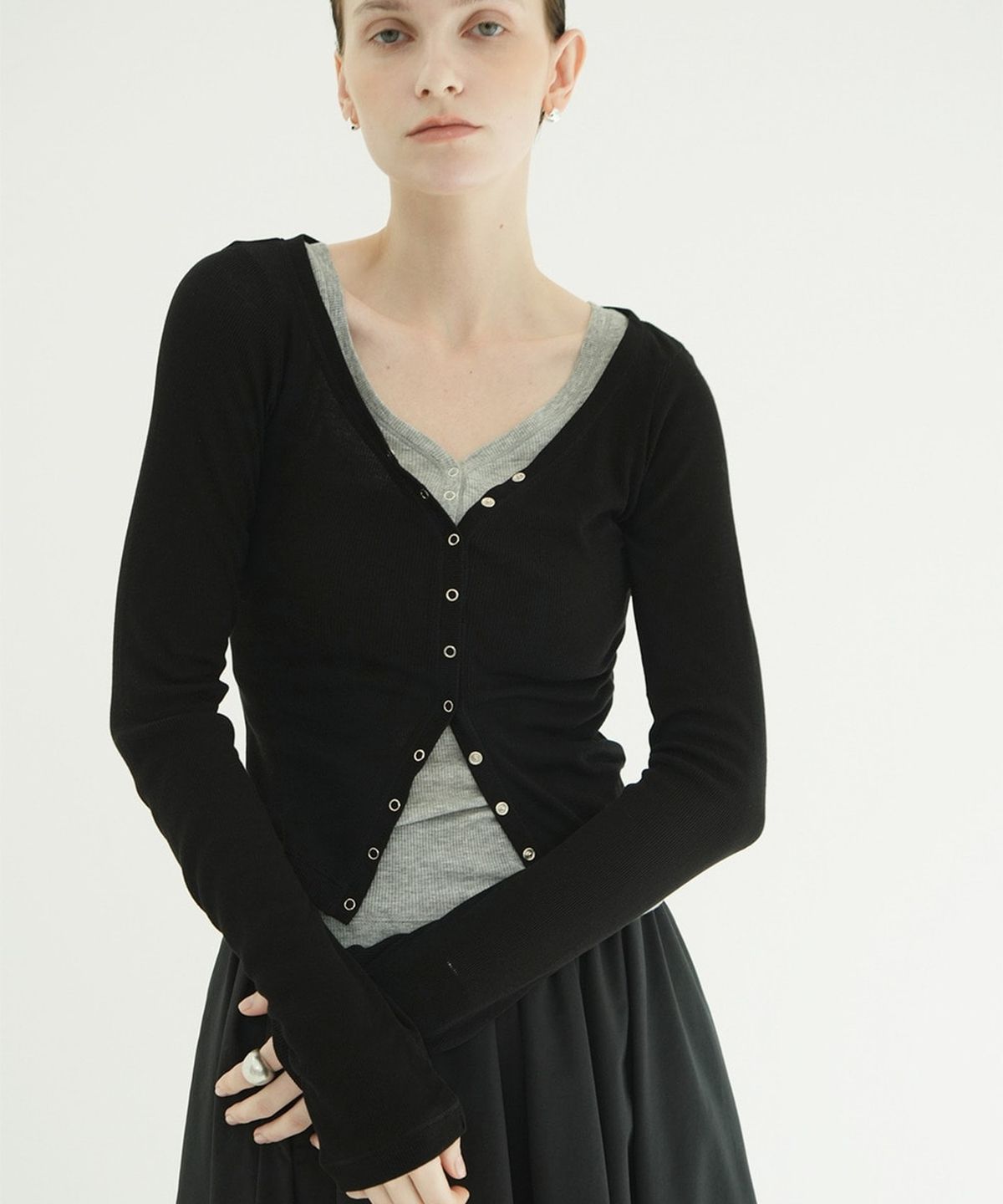 클라네(CLANE) CURVED NECK LAYERED SET TOPS