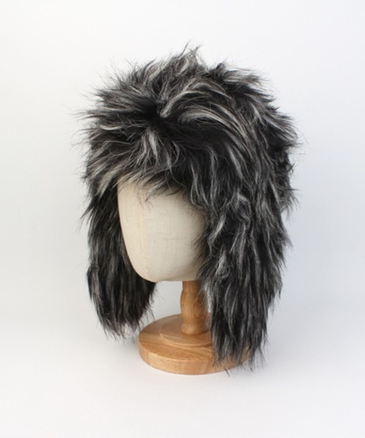 유니버셜 케미스트리(UNIVERSAL CHEMISTRY) Two Tone Fur Black Aviator Hat 귀달이모자