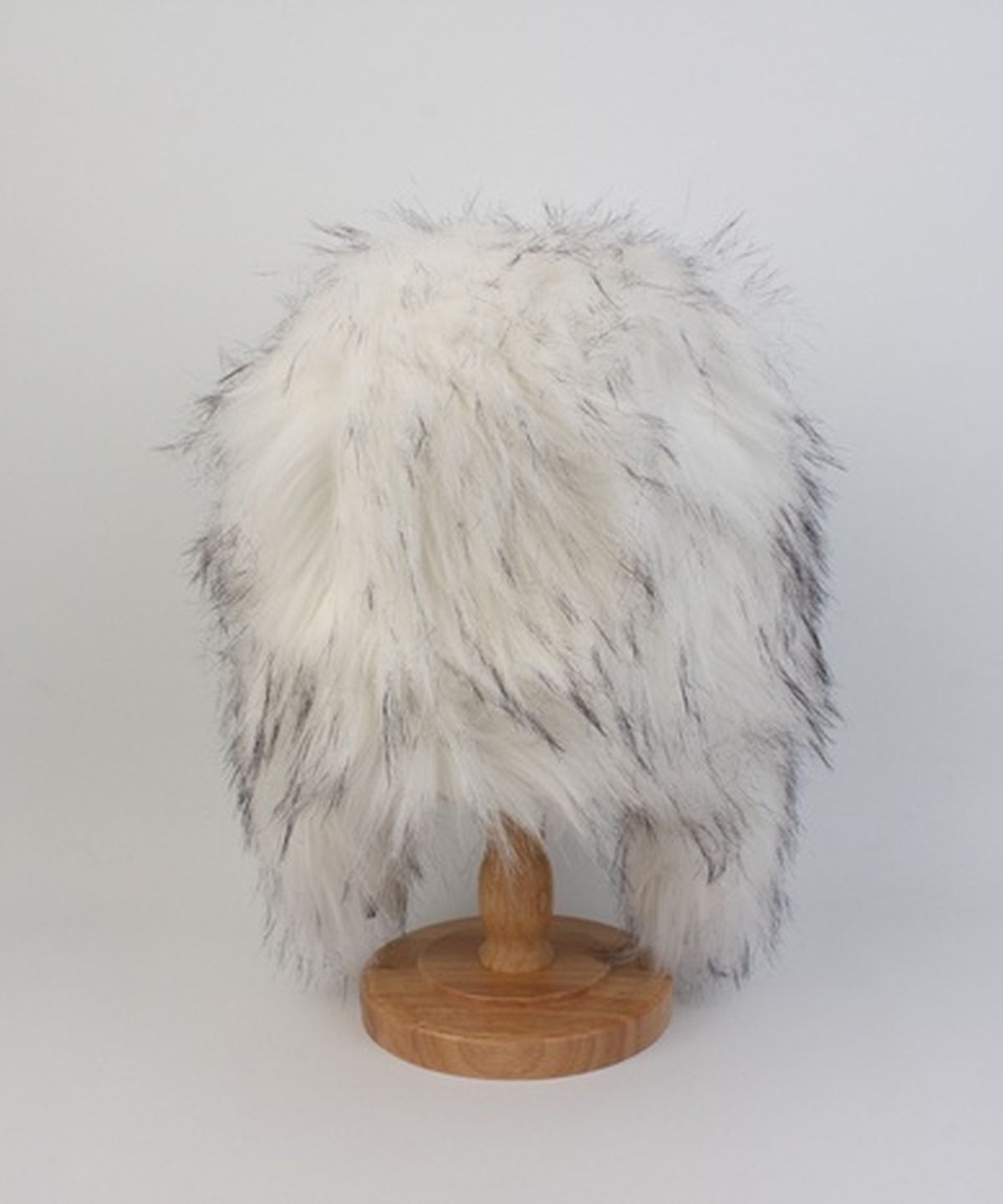 유니버셜 케미스트리(UNIVERSAL CHEMISTRY) Two Tone Fur White Aviator Hat 귀달이모자