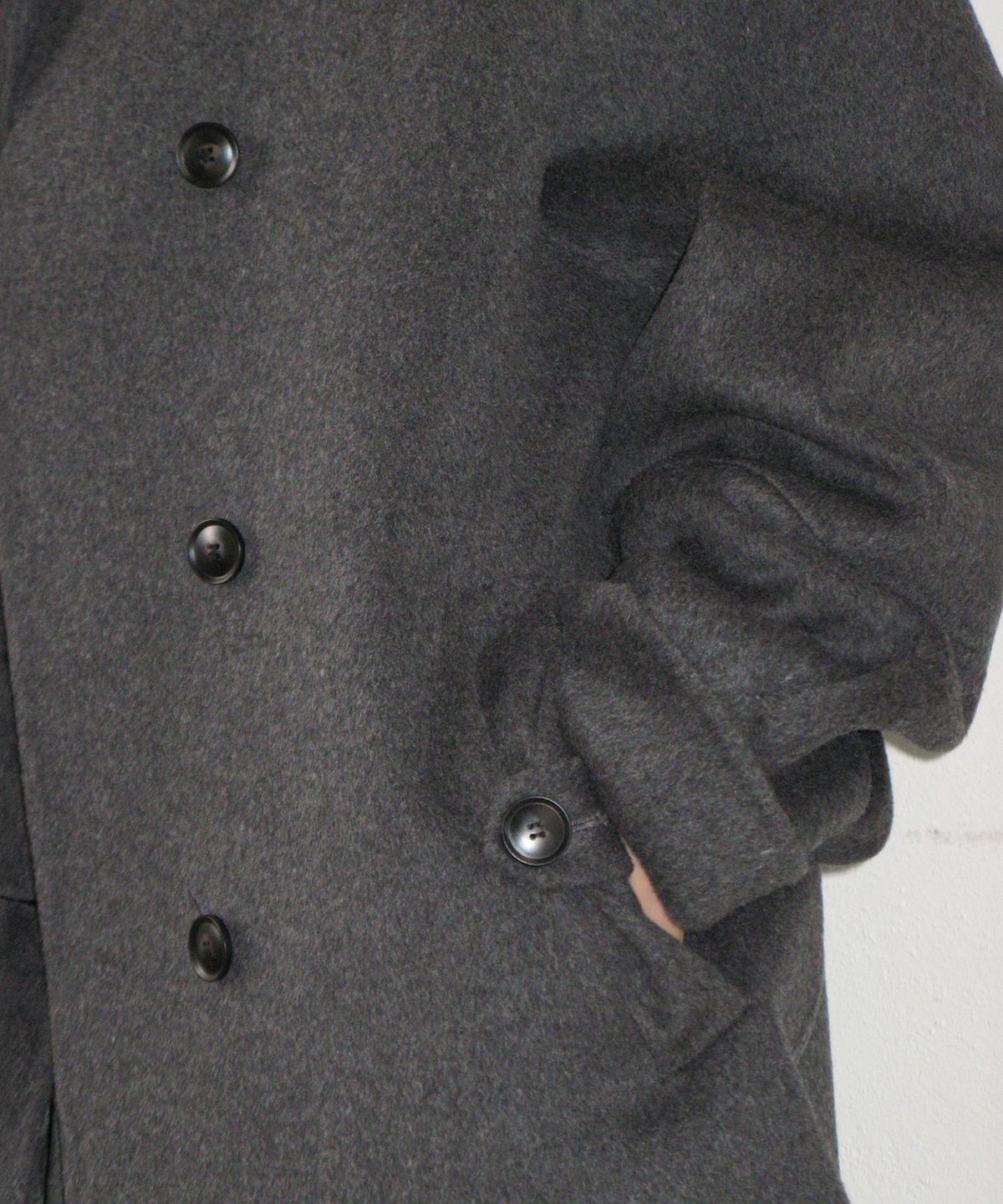 론론(RONRON) COLLAR RIBBON POCKET HALF COAT CHARCOAL