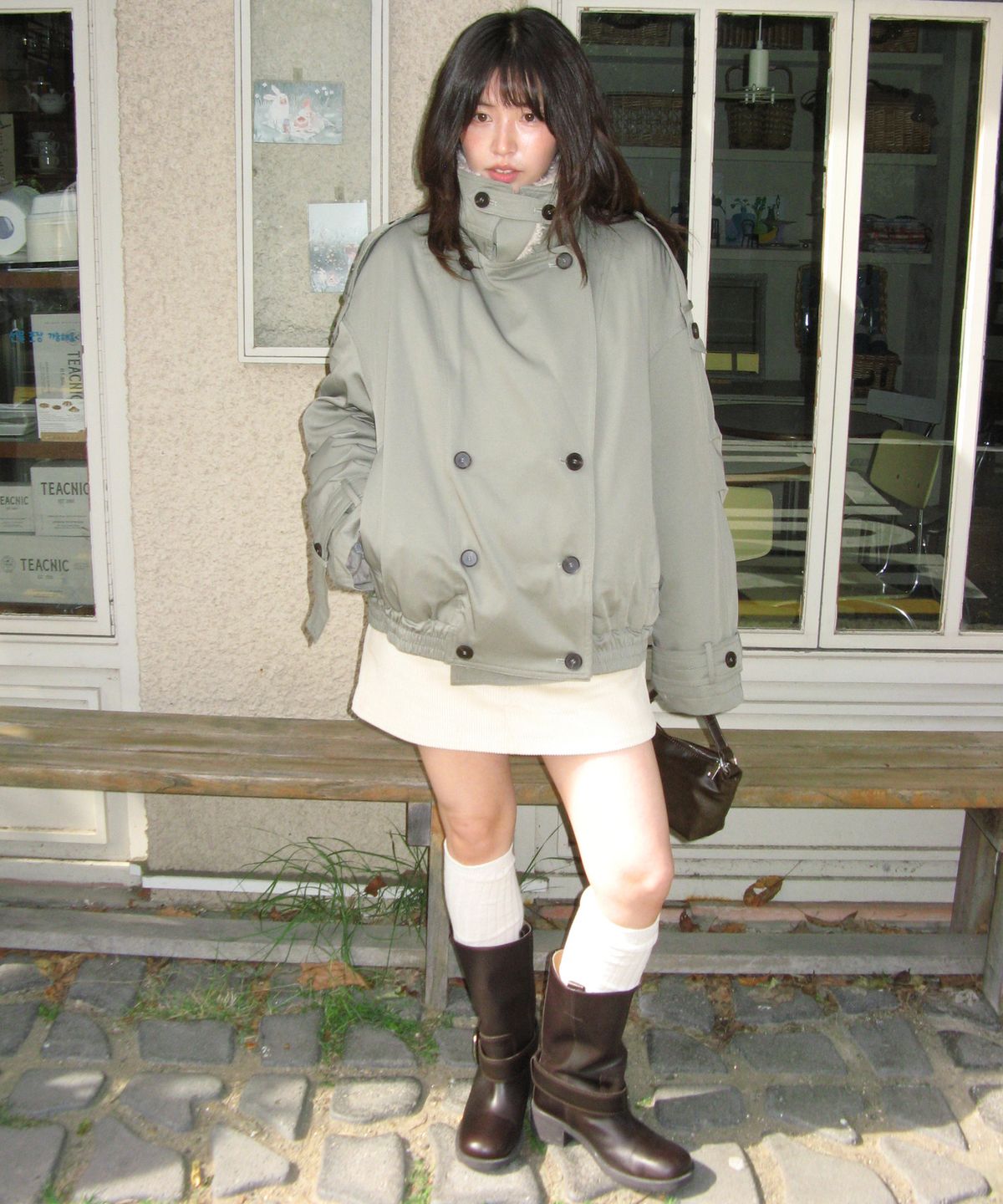 론론(RONRON) DETACHABLE TRIMMING HEART TRENCH JUMPER KHAKI