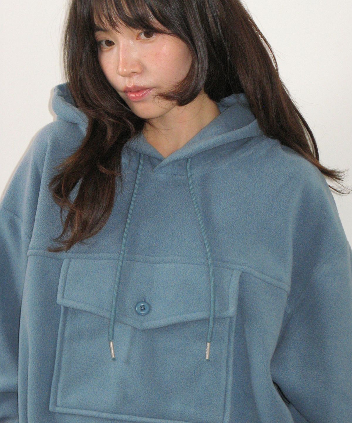 론론(RONRON) POCKET POINT FLEECE ANORAK DUSTY BLUE