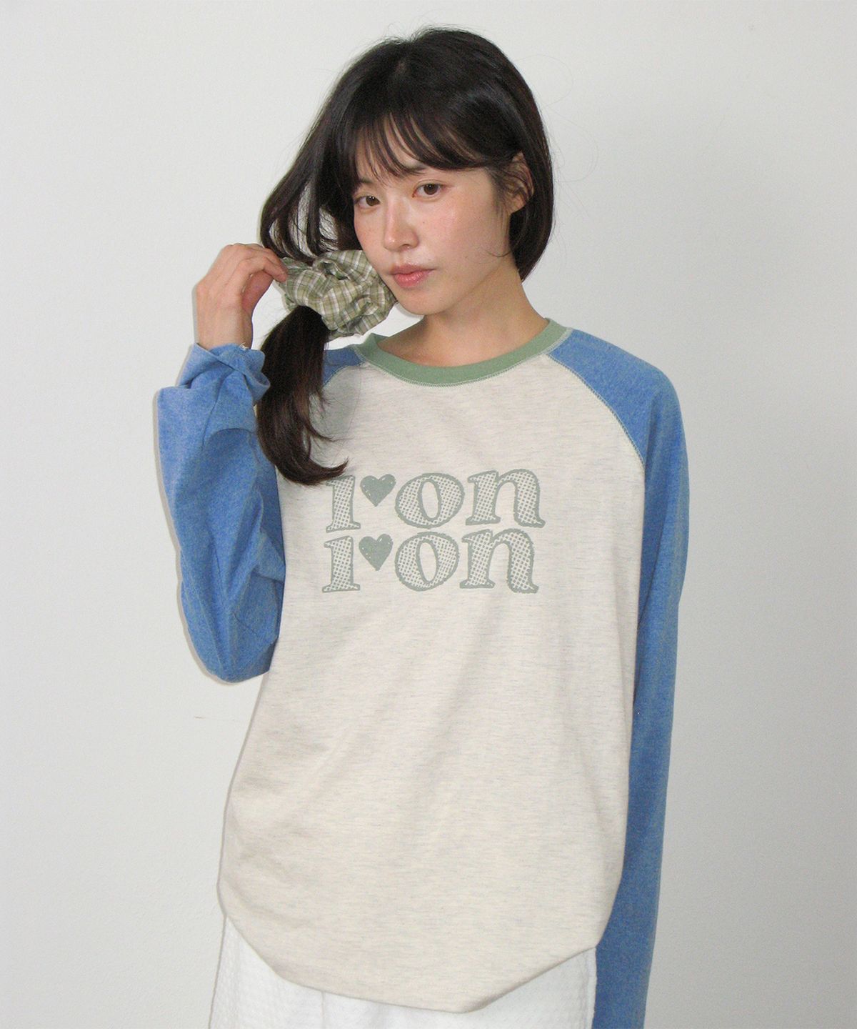 론론(RONRON) FADED LOGO RAGLAN LONG SLEEVE BLUE