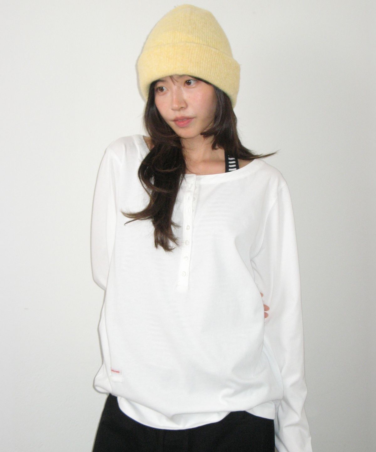 론론(RONRON) HENLEY NECK OVER FIT LONG SLEEVE WHITE